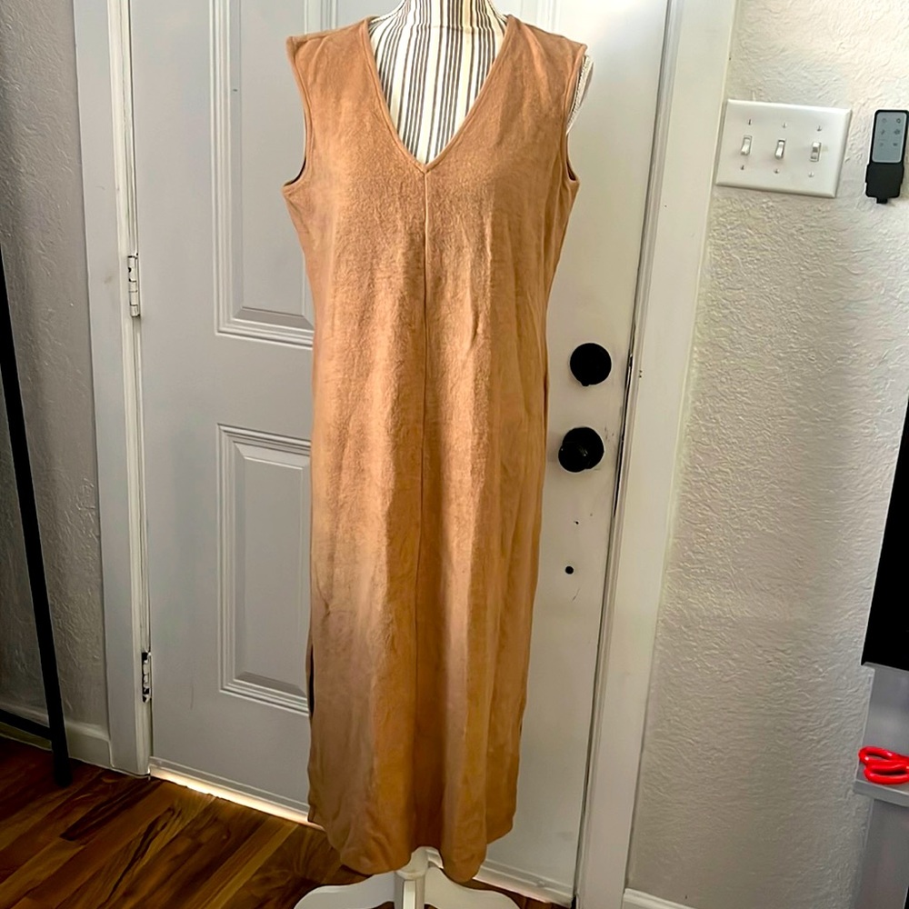 NWT Amour Vert sleeveless tan midi dress size M medium fleece